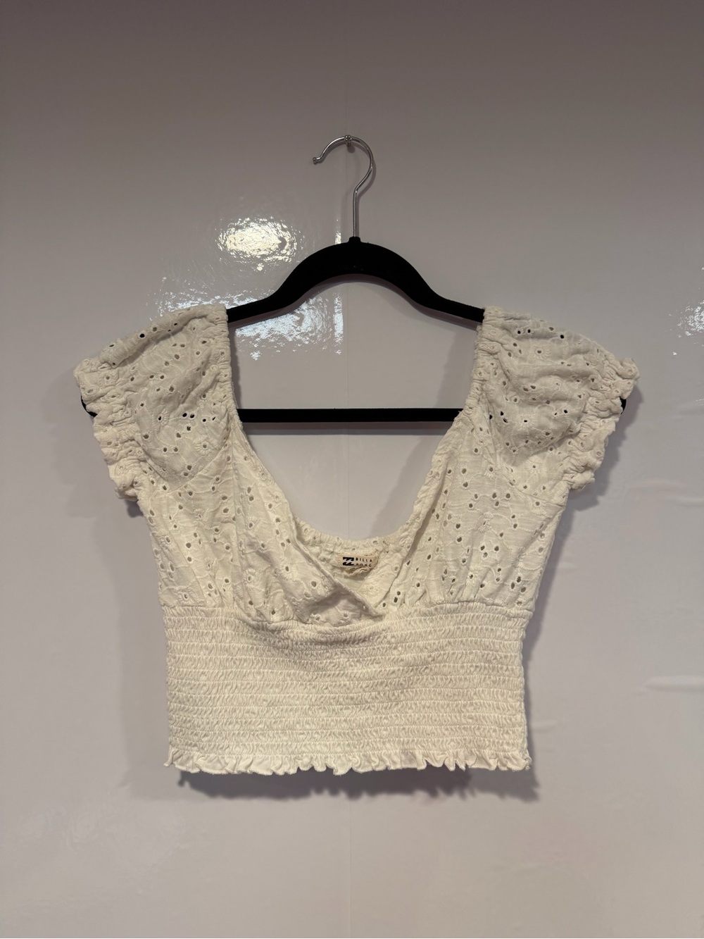 Billabong White Eyelet Cap Sleeve Smocked Crop Top‎ Womens Medium